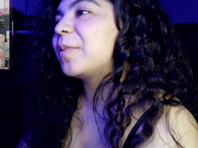 Kimmiakiss22's BongaCams show and profile