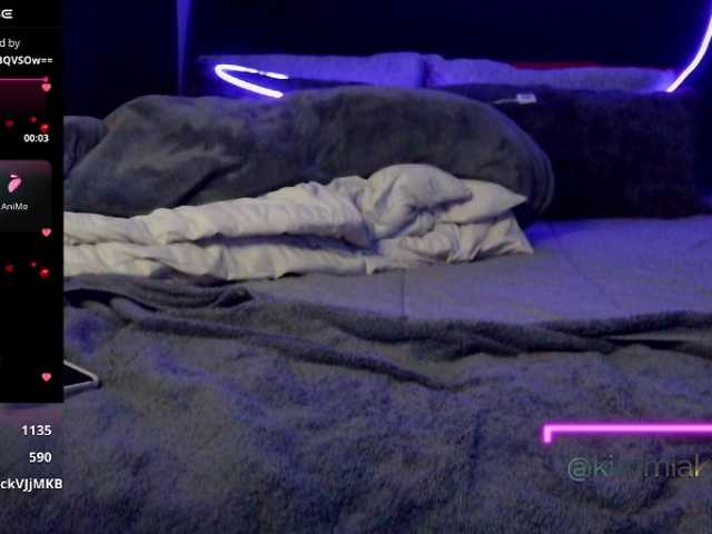 Kimmiakiss22's BongaCams show and profile