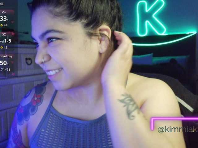 Kimmiakiss22's BongaCams show and profile