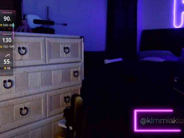 Kimmiakiss22 webcam