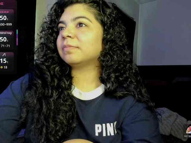 Kimmiakiss22 webcam