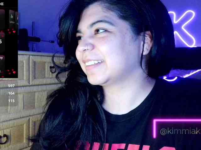 Kimmiakiss22 webcam