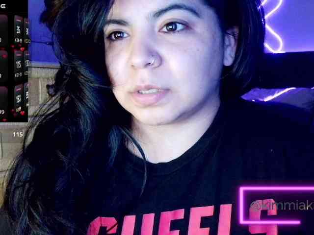 Kimmiakiss22 webcam