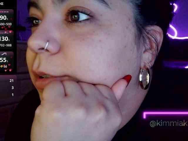 Kimmiakiss22 webcam