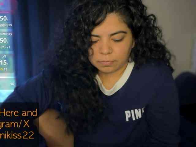 Kimmiakiss22 webcam