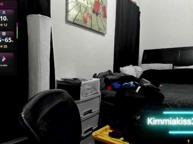 Kimmiakiss22 webcam