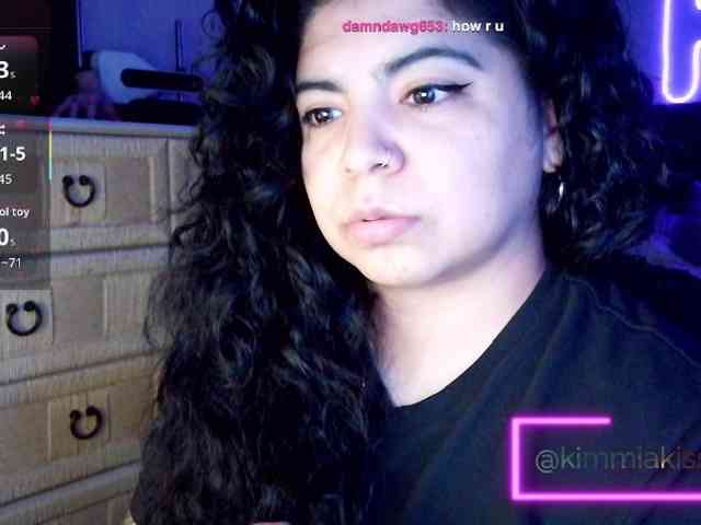 Kimmiakiss22 webcam
