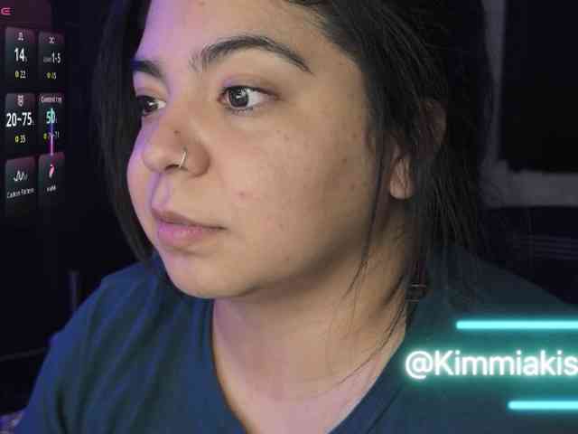 Kimmiakiss22 webcam