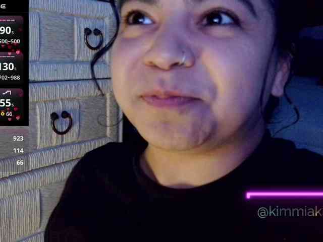 Kimmiakiss22 webcam
