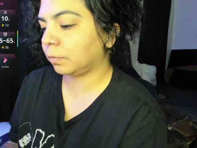 Kimmiakiss22 webcam