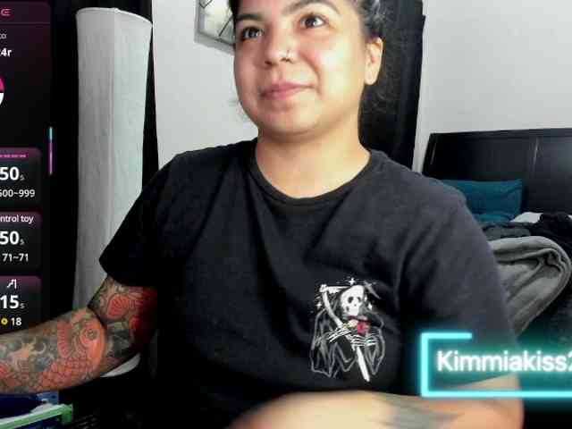 Kimmiakiss22 webcam