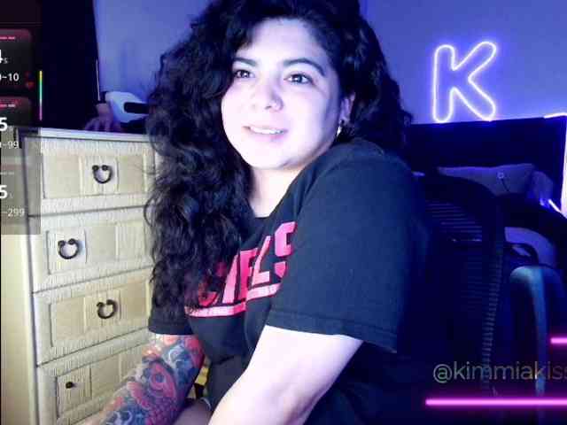 Kimmiakiss22 webcam