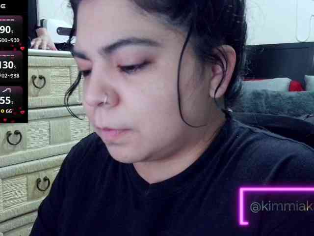 Kimmiakiss22 webcam