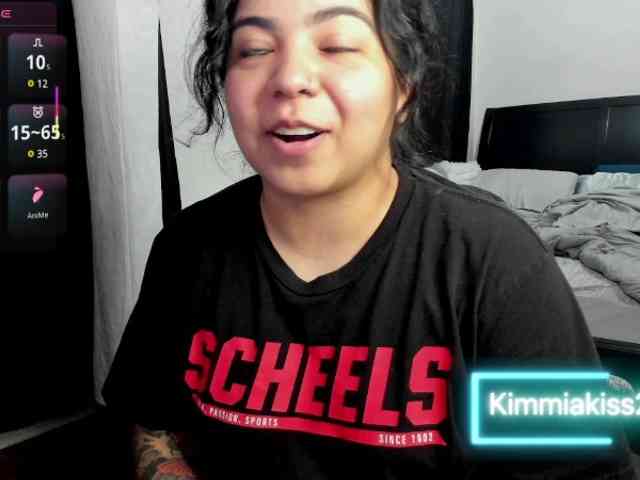 Kimmiakiss22 webcam