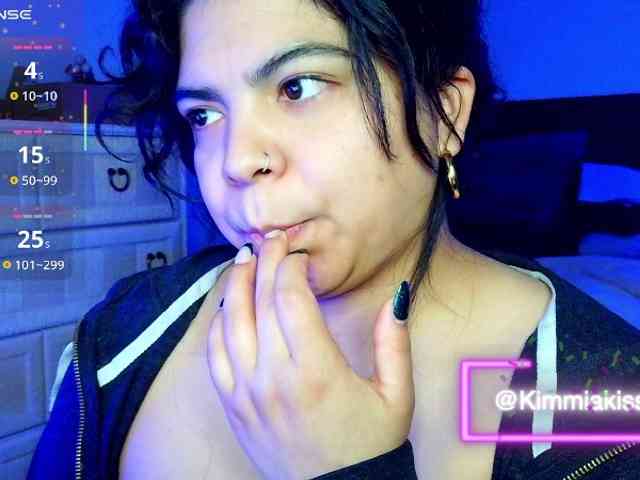 Kimmiakiss22 webcam