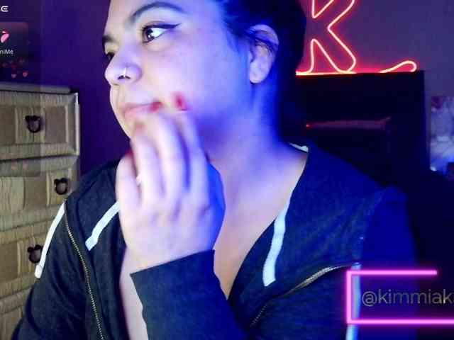 Kimmiakiss22 webcam