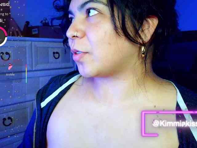 Kimmiakiss22 webcam