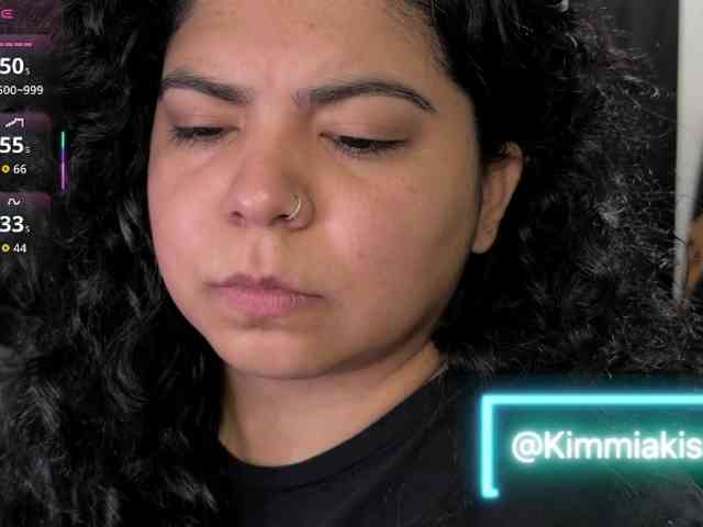 Kimmiakiss22 webcam