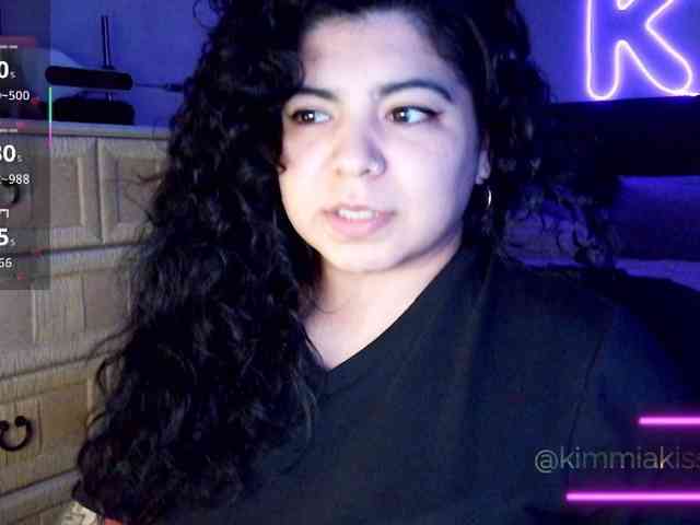 Kimmiakiss22 webcam