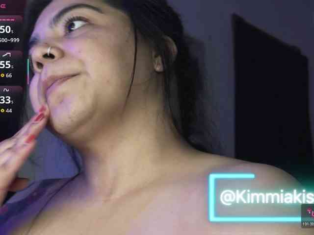 Kimmiakiss22 webcam
