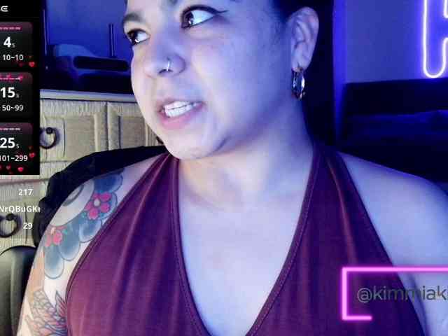 Kimmiakiss22 webcam