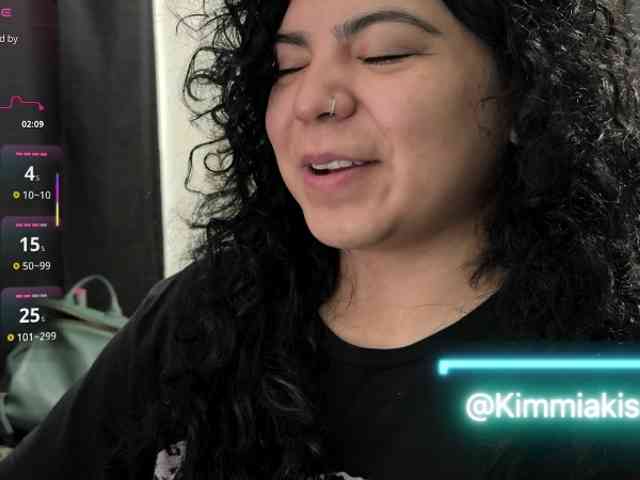 Kimmiakiss22 webcam