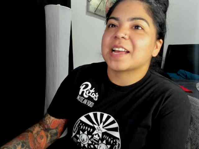 Kimmiakiss22 webcam