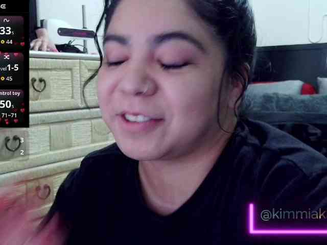 Kimmiakiss22 webcam