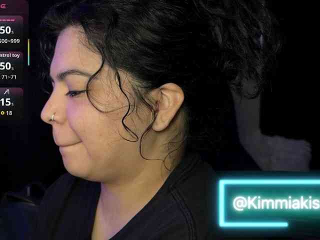 Kimmiakiss22 webcam