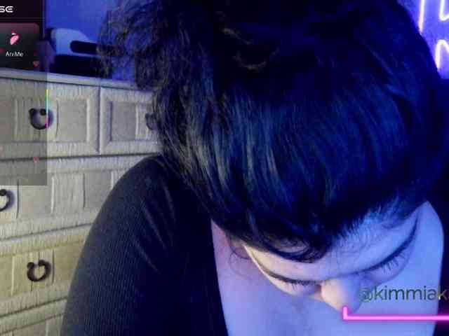 Kimmiakiss22 webcam