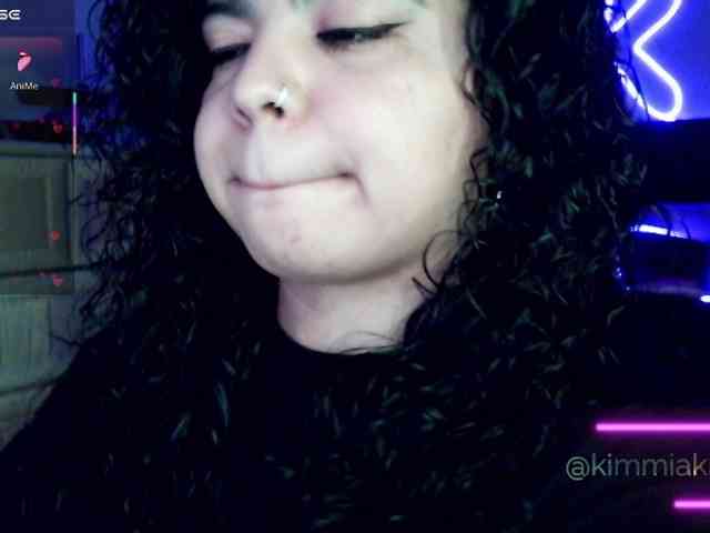 Kimmiakiss22 webcam