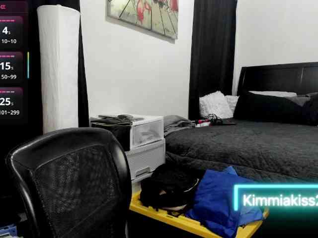 Kimmiakiss22 webcam
