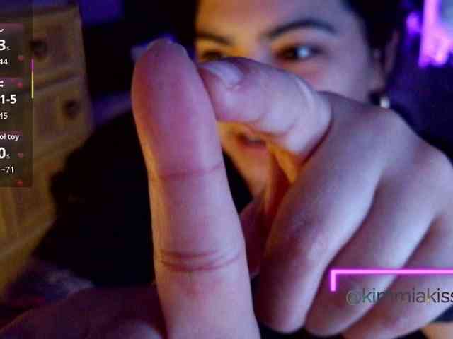 Kimmiakiss22 webcam