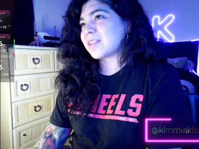 Kimmiakiss22 webcam
