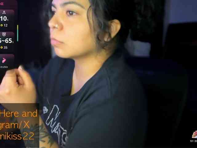 Kimmiakiss22 webcam