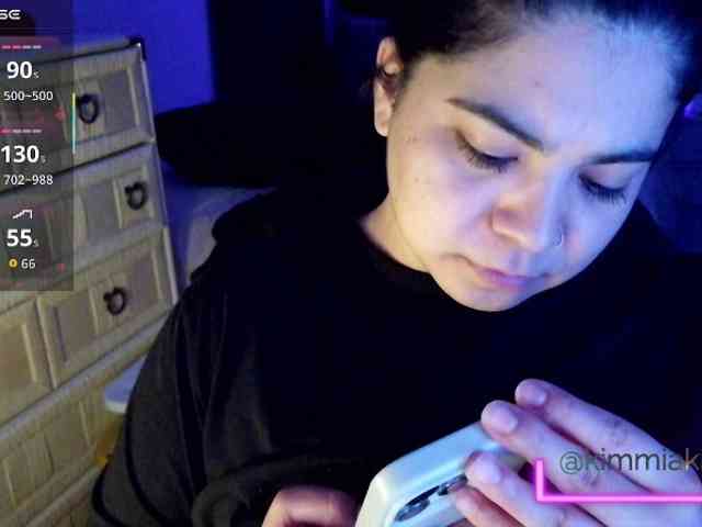 Kimmiakiss22 webcam