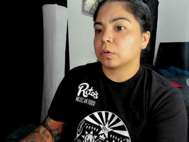 Kimmiakiss22 webcam