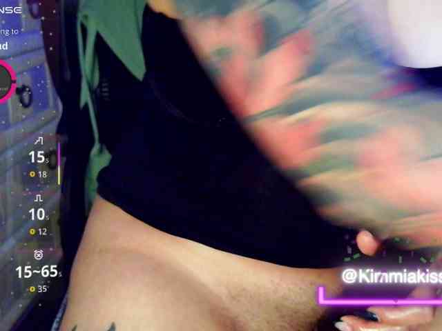 Kimmiakiss22 webcam