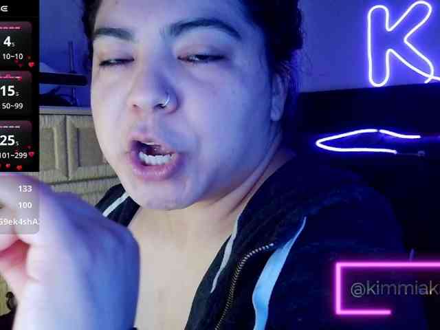 Kimmiakiss22 webcam