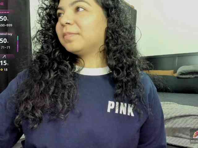 Kimmiakiss22 webcam