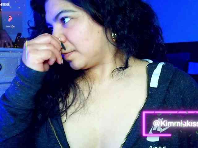 Kimmiakiss22 webcam