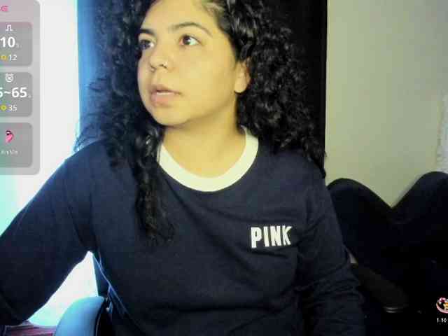 Kimmiakiss22 webcam