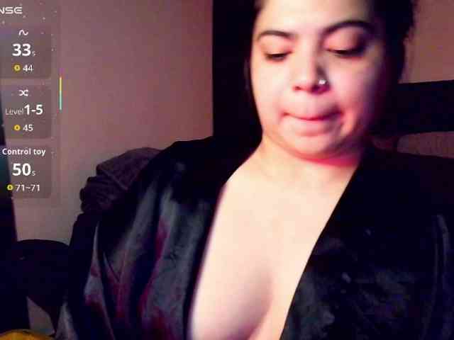 Kimmiakiss22 webcam