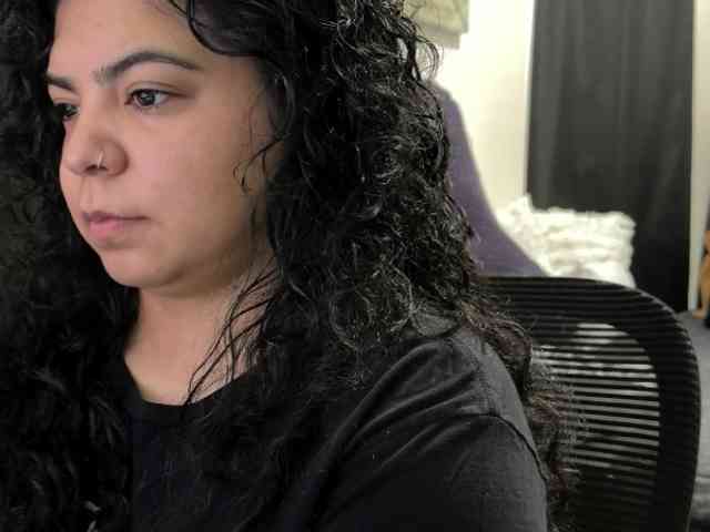 Kimmiakiss22 webcam