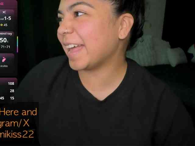 Kimmiakiss22 webcam