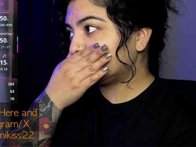 Kimmiakiss22 webcam