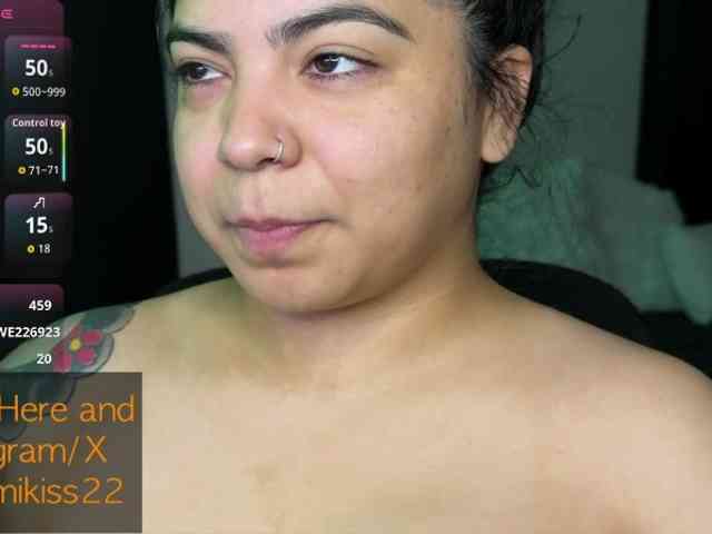 Kimmiakiss22 webcam
