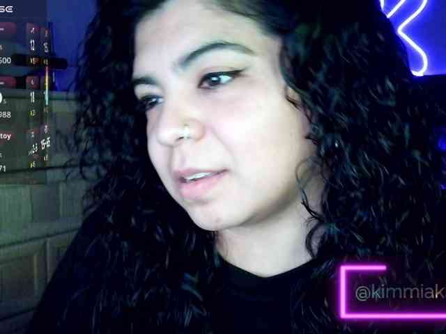 Kimmiakiss22 webcam