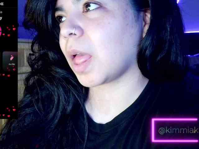 Kimmiakiss22 webcam