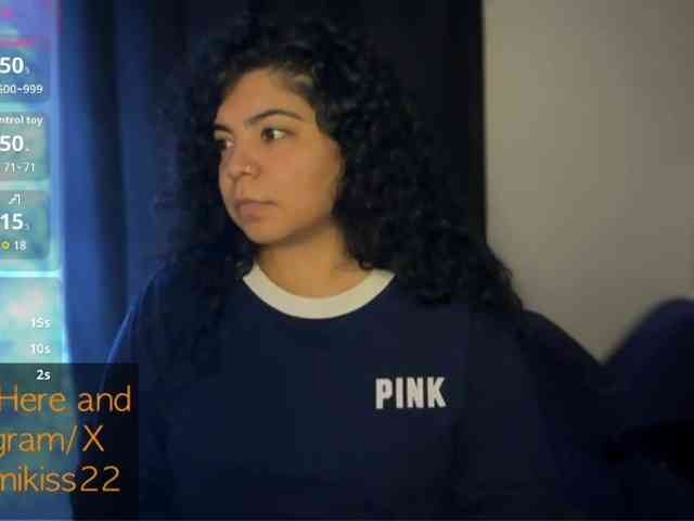 Kimmiakiss22 webcam